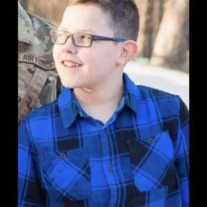 Meet your Posher, Levi